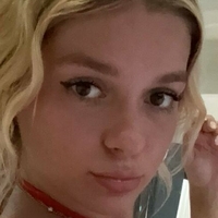 abigaillutz Nøgen