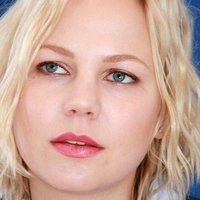 Adelaide Clemens Nøgen