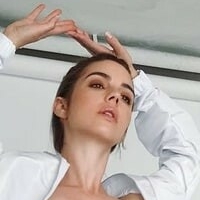 Adelaide Kane Nøgen