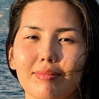 Adina Topasheva Nøgen