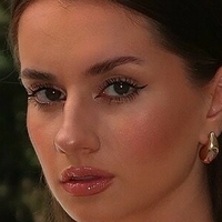 Adrianna Krysian Nøgen