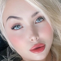 Adrianna Peppl Nøgen