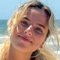 Adrienne Davis Nøgen