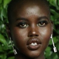 Adut Akech Nøgen