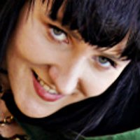 Aeryn Walker Nøgen