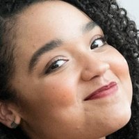 Aisha Dee Nøgen