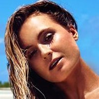 Alana Blanchard Nøgen