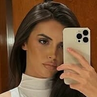 Aldrina Gashi Nøgen