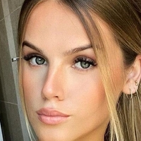 Alex Ann Lavigne-Pelletier Nøgen