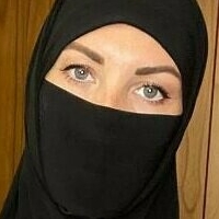 alexa_muslim Nøgen