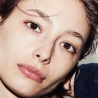 Alexandra Agoston Nøgen