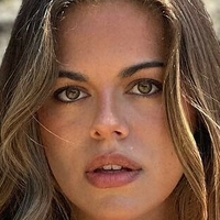 Alexis DeBello Nøgen