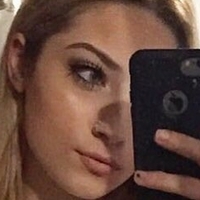 Ali Cortese Nøgen