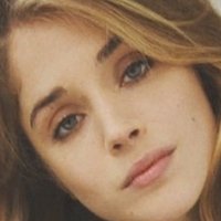 Alice Isaaz Nøgen