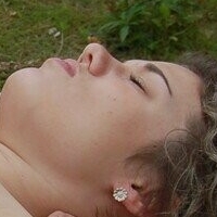 Alice Rose Barnard Nøgen