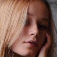 Aline Dessine Nøgen