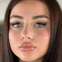 Alisa Allison Nøgen
