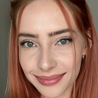 Alissa Strekozova Nøgen