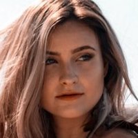 Alyssia McGoogan Nøgen