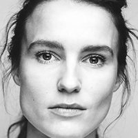 Amanda Collin Nøgen
