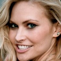 Amanda Loncar Nøgen