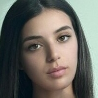 Amber Ajami Nøgen
