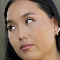Amber Han Nøgen