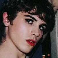 Amelie Aubrey Nøgen