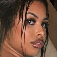 Amira Khalil Nøgen