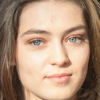 Anamaria Vartolomei Nøgen
