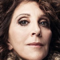 Andrea Martin Nøgen