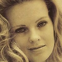 Angel Tompkins Nøgen