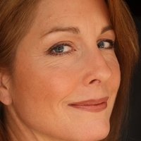 Angela Nicholas Nøgen