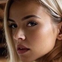 Angela Paskevic Nøgen