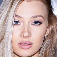Angelie Dolly Nøgen