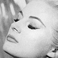Anita Ekberg Nøgen