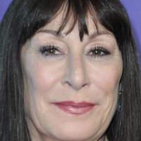 Anjelica Huston Nøgen
