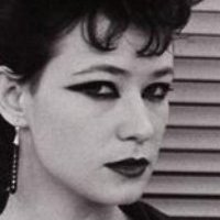 Ann Magnuson Nøgen