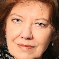 Ann Perry Nøgen