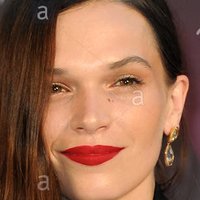 Anna Brewster Nøgen