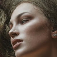 Anna Bykanova Nøgen