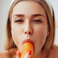 Anna Klingenberg Nøgen