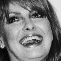Anneka Di Lorenzo Nøgen