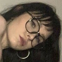 AprilArson Nøgen