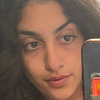 Aria Khan Nøgen