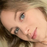 Aria Rayne Nøgen