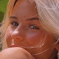 Ariana White Nøgen