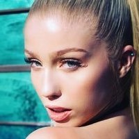 Arielle Raycene Nøgen