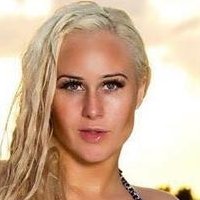 Arna Bára Karlsdóttir Nøgen