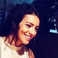 A_stranger_sel Nøgen